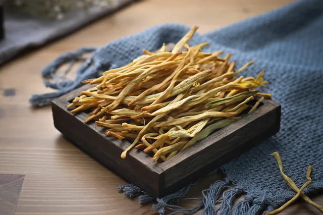 Dried lily flower