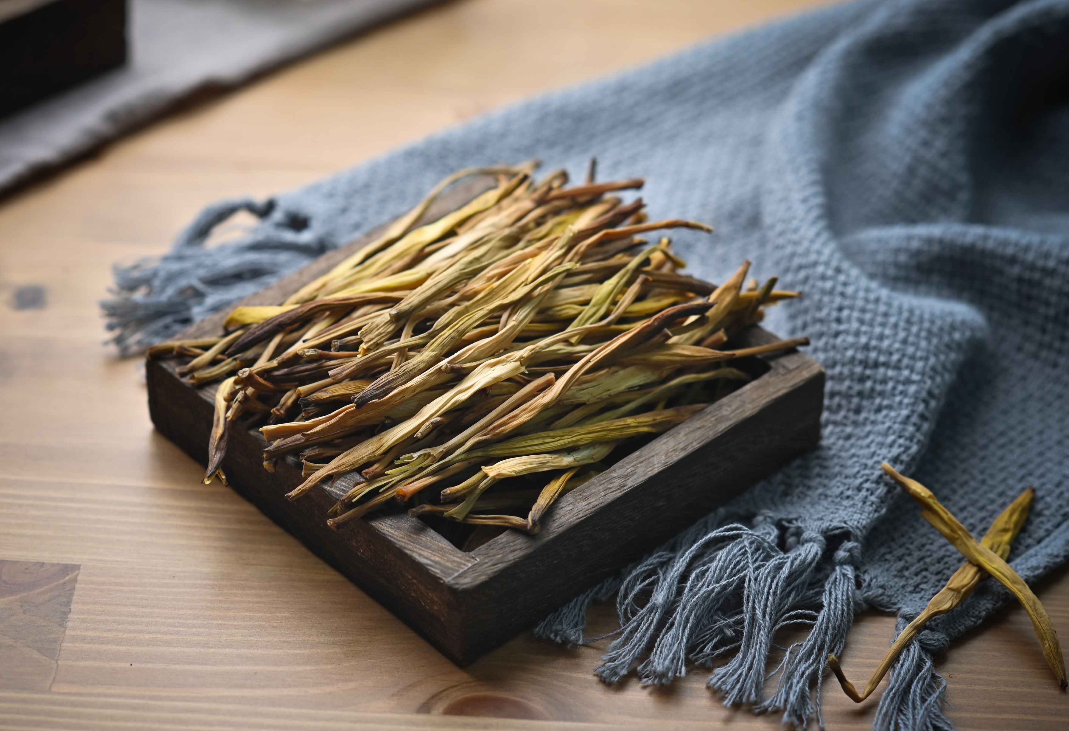 Dried lily flower