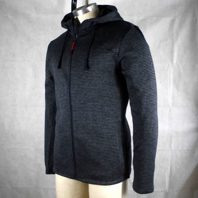 Top with zipper