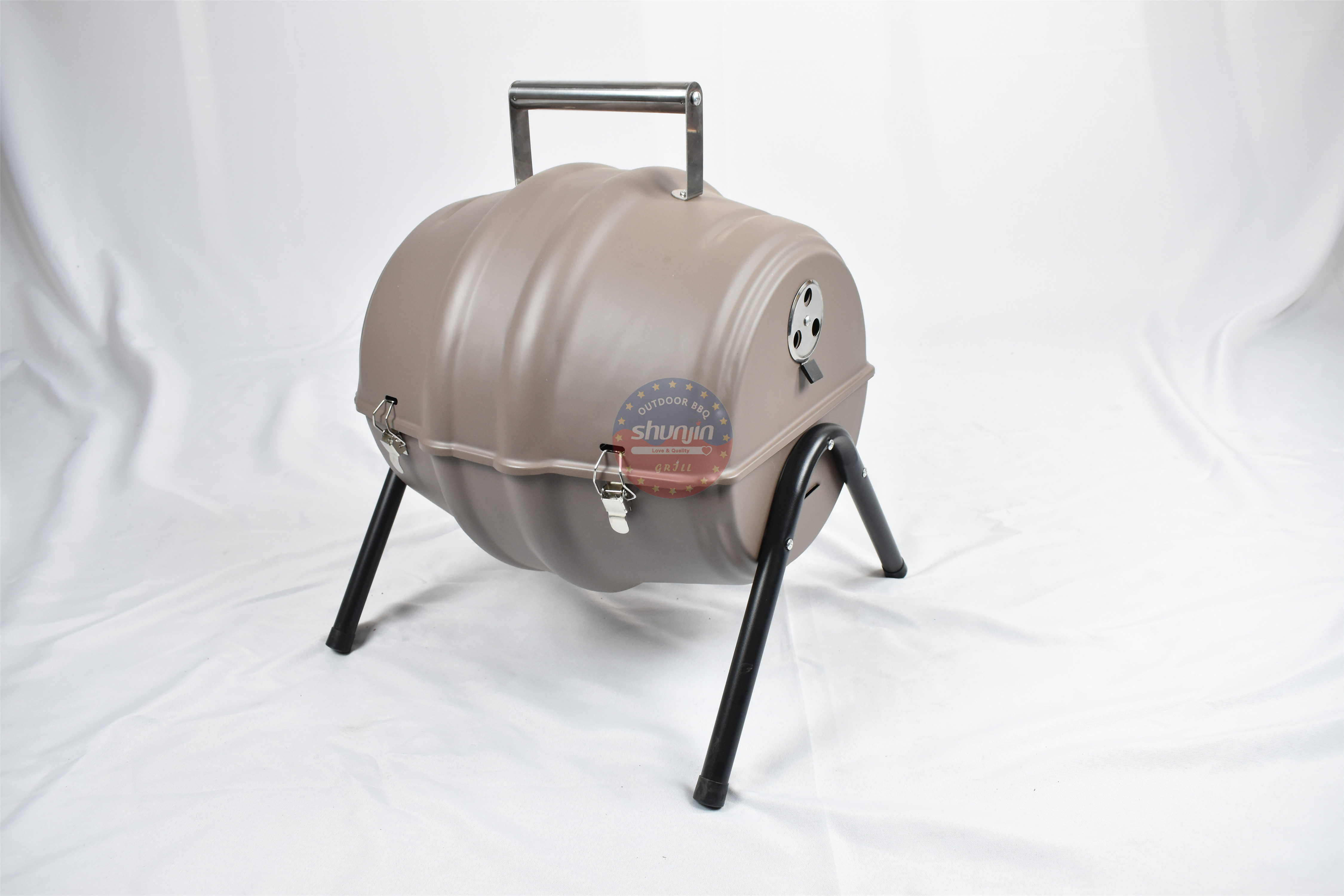 Charcoal BBQ grill