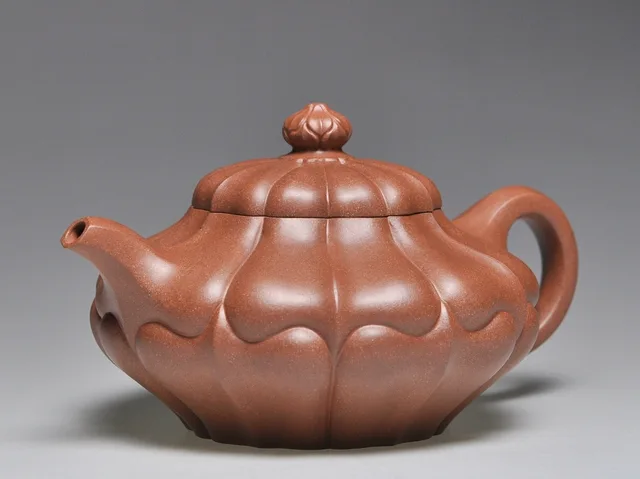 Ceramic tea-pot