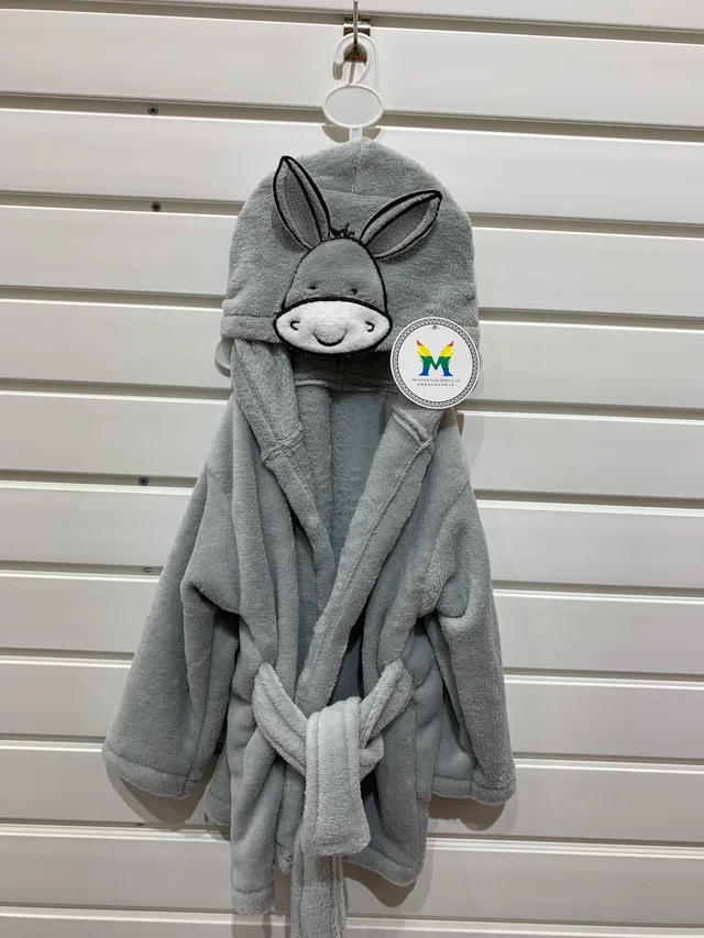 Kid's bathrobe with embroidery
