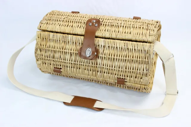 Willow Picnic Basket for 2 person