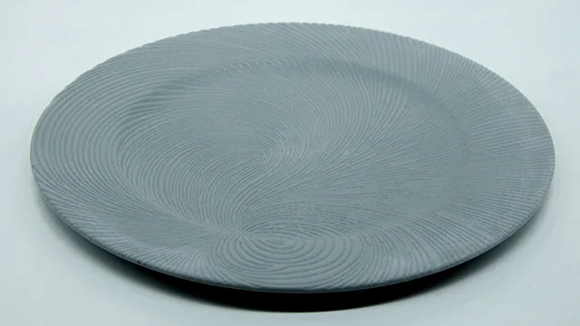 Plastic plate for decoration