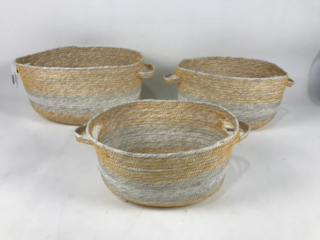 Paper storage basket
