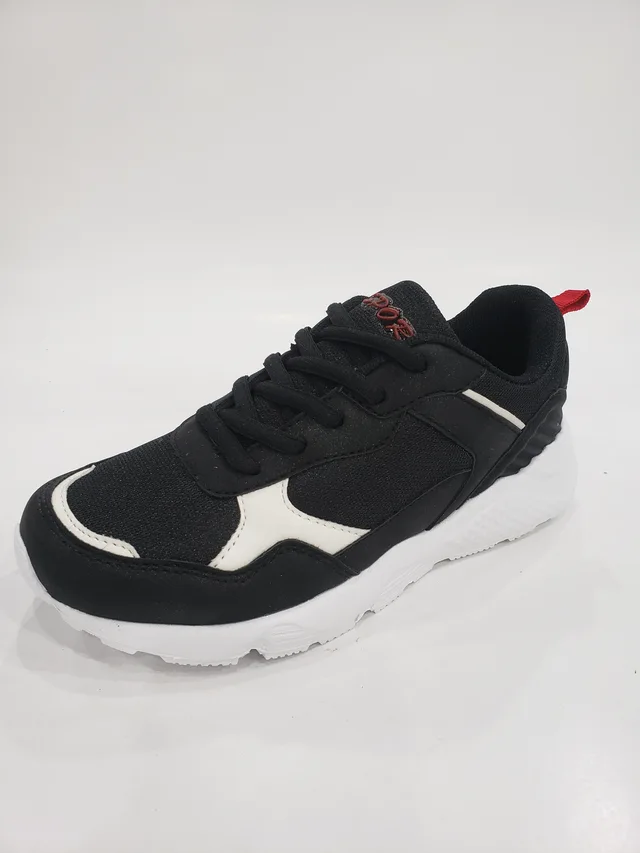 Sport shoes
