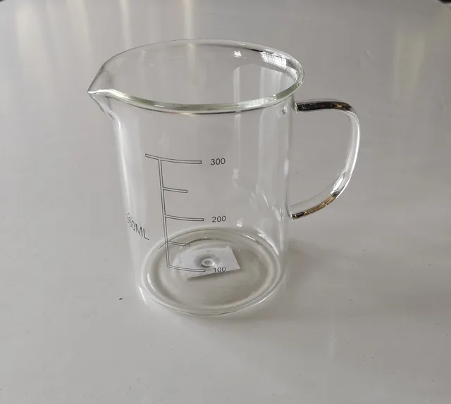 Glass measure cup