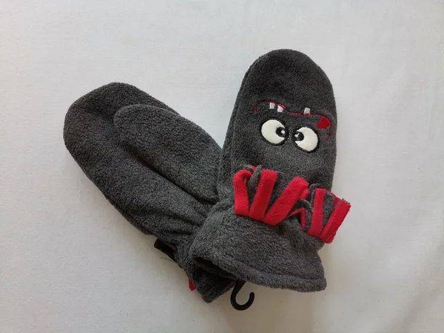 Fleece mitten