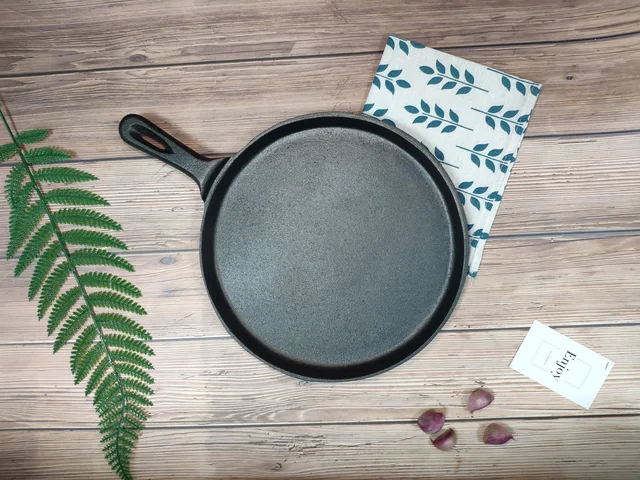 Cast iron frypan/skillet