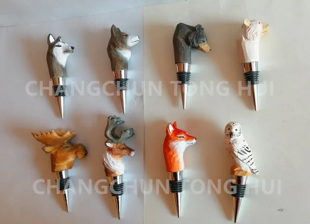 Wood carved wine bottle stopper