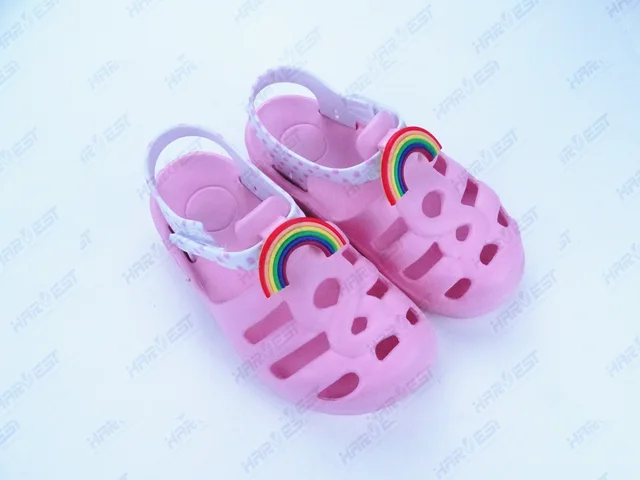 Kids injection sandal