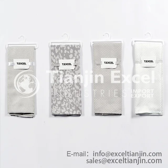 00000AA1-5 table runner, table cloth - lurex jacquard