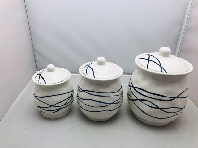 Ceramic canister