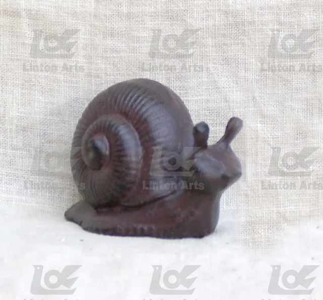 Cast iron animal decoration