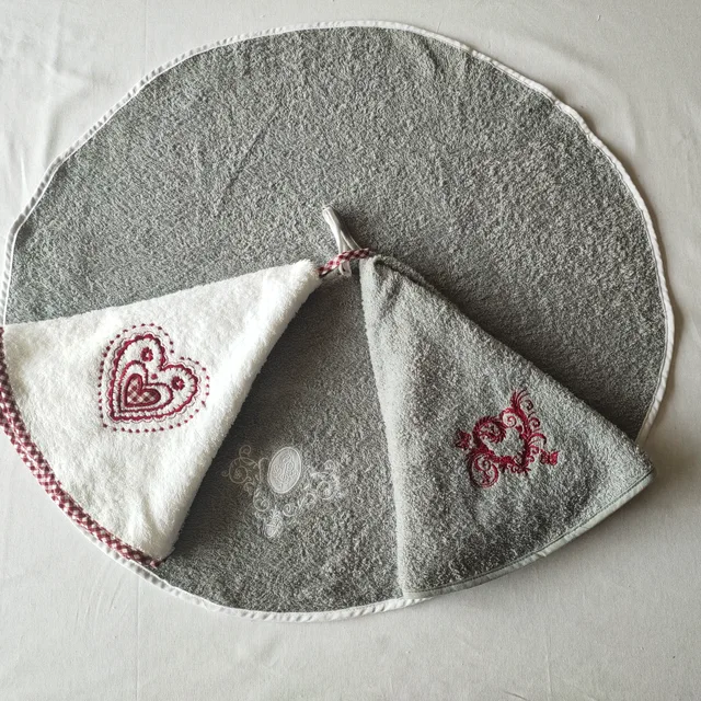 Round embroidery kitchen towel