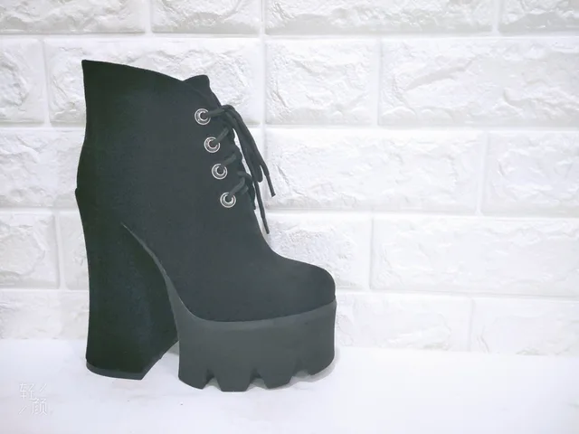 Women's short plush shoes