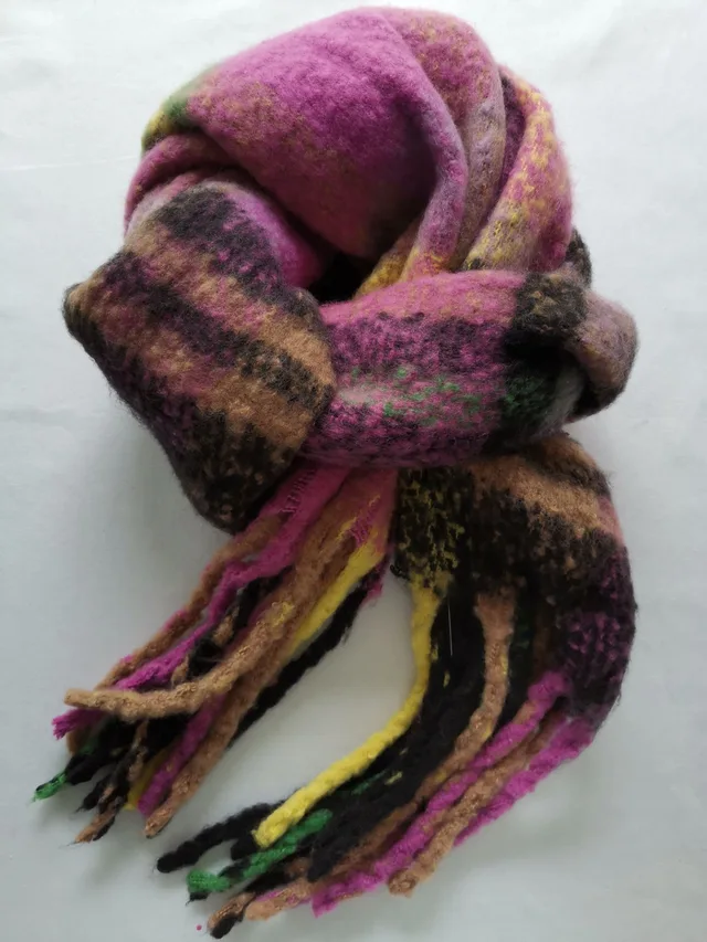 Acrylic scarf