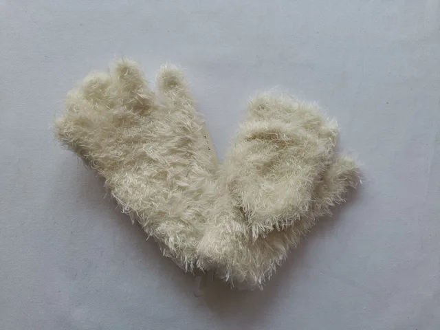 Knitted glove