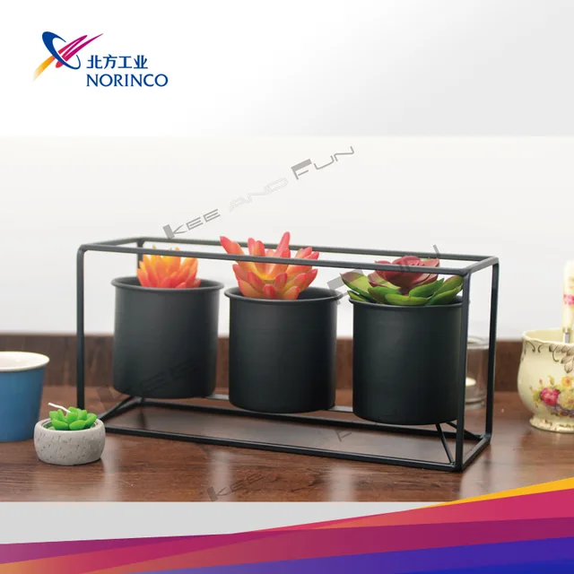 Metal plant pot