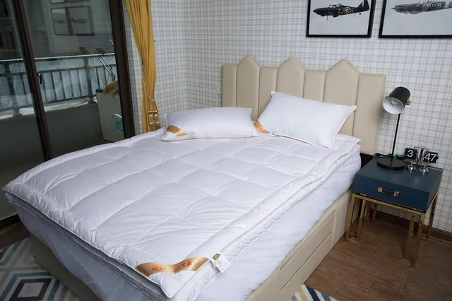 White goose down mattress topper