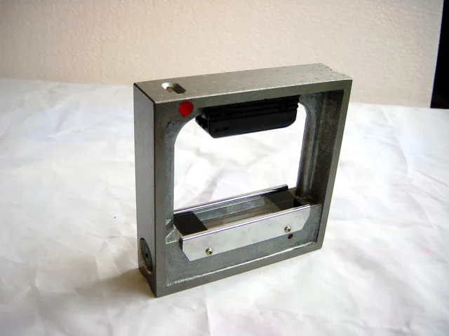 Square Level