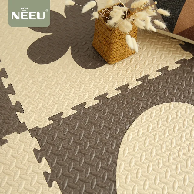 Leaf texture puzzle mat
