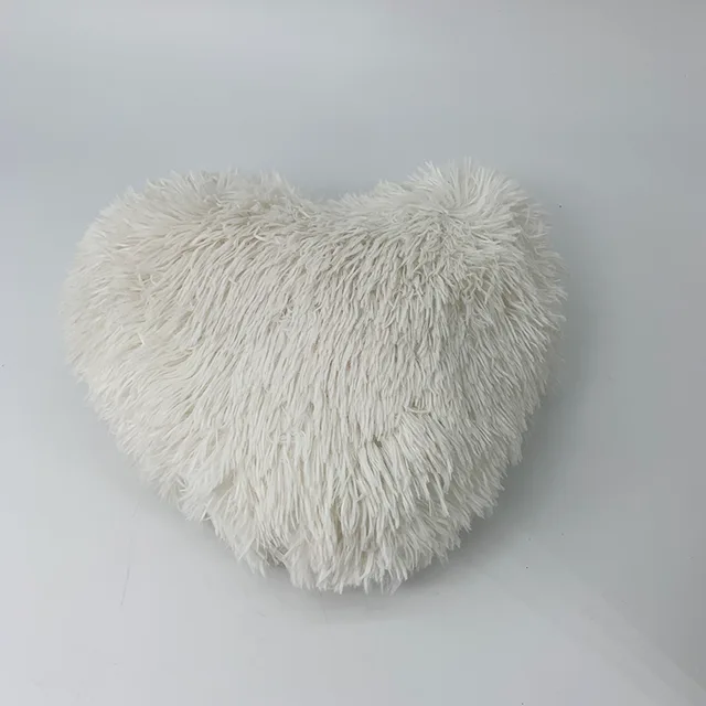 Love heart plush cushion