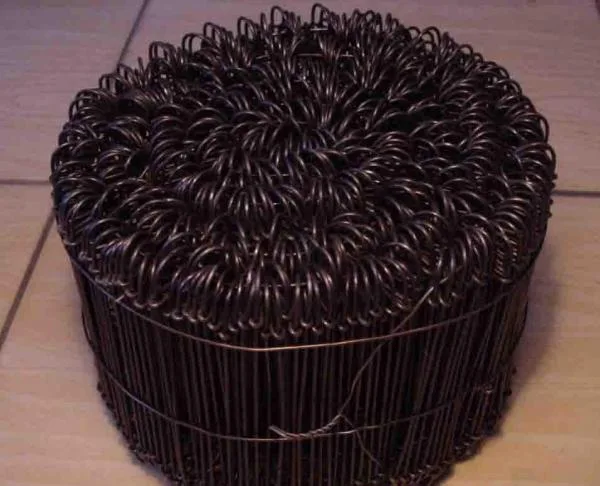 Double loop tie