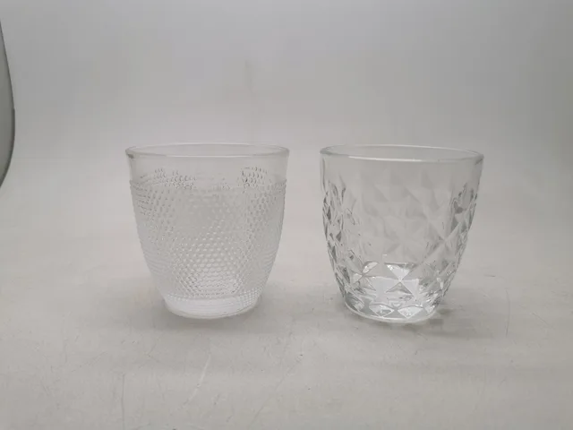 Transparent glass tumbler
