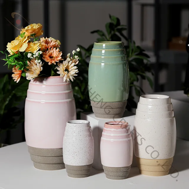 Ceramic Vase with Reactive Glazing
