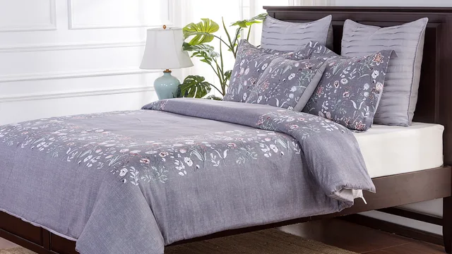 Cotton flower printed comforter set