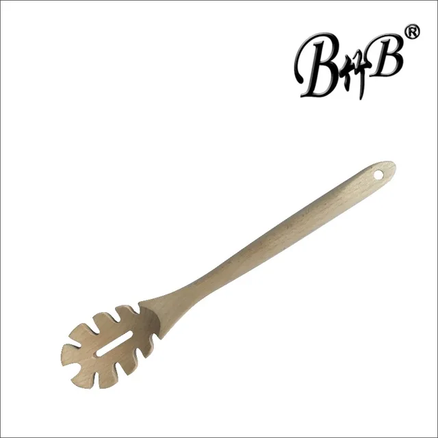Wooden pasta server