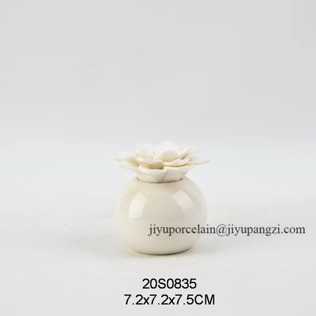 Porcelain spring flower fragrance scent bottle difusser
