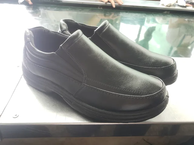 Injection shoes