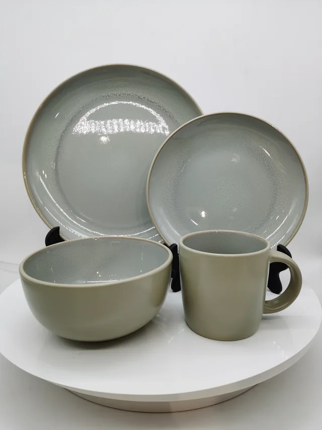 Stoneware dinner set with reactive glaze 16pcs set