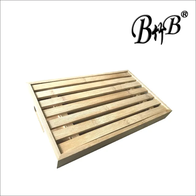 Bamboo bread board