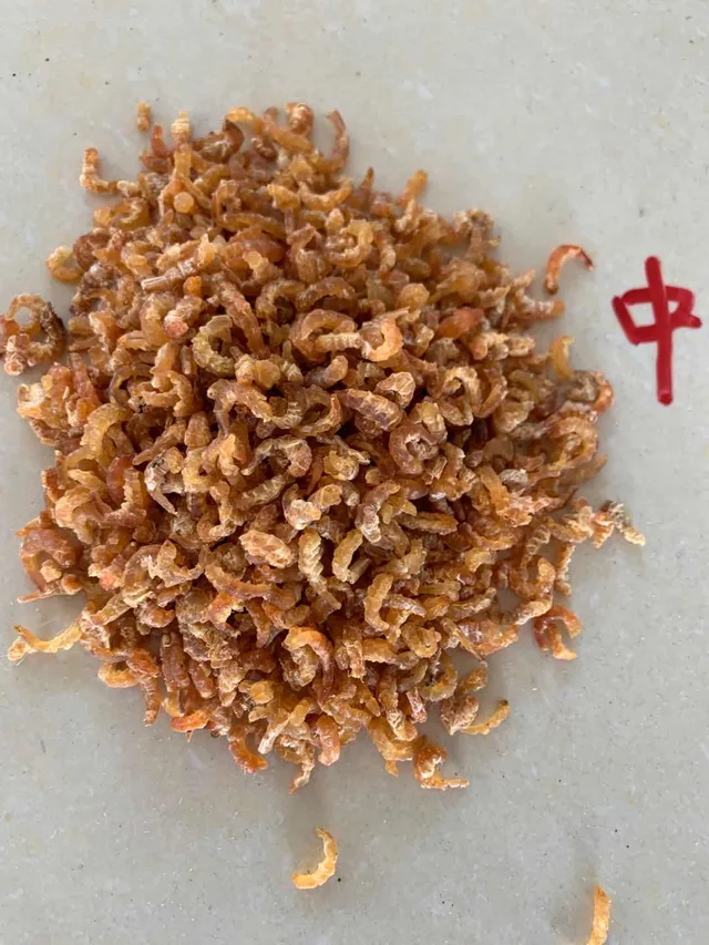 Middle dried shrimp