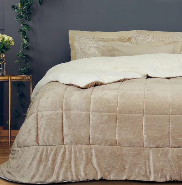 Microfiber flannel embossing with sherpa quilt