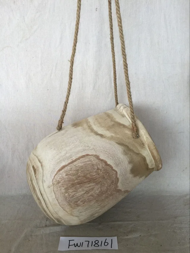 Wooden pot
