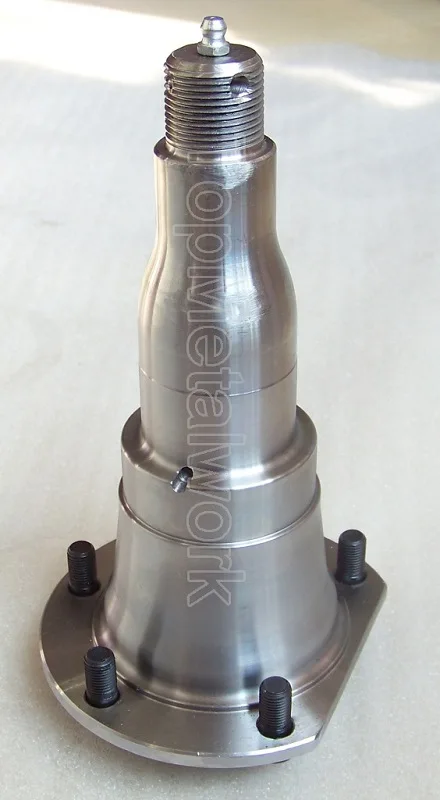 Trailer axle spindle, straight spindle