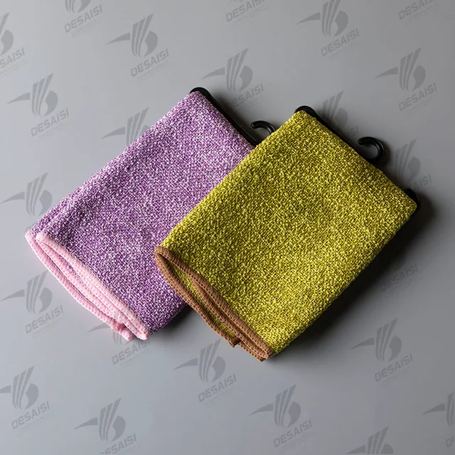 Microfiber scrubbing cloth
