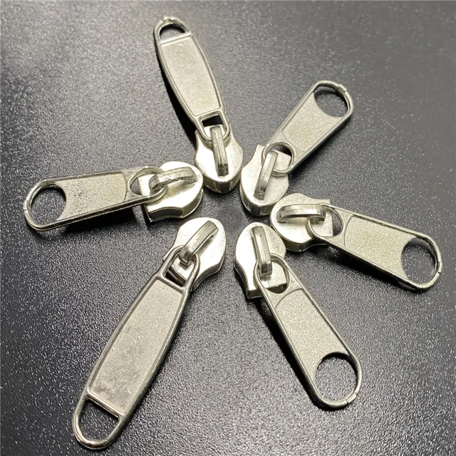 Zipper slider