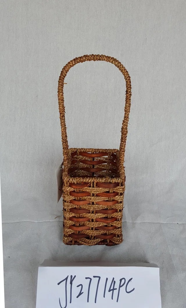 Red Wine Baskets
