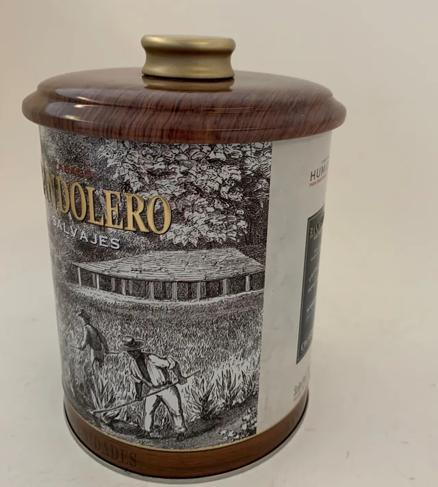 Roundd package tin