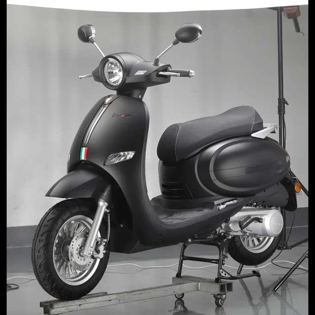 Cappucino 150CC Euro 4/Euro 5 EEC JNEN retro new gas scooter