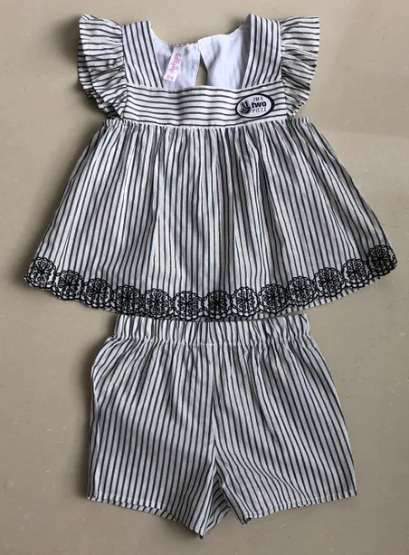 Girl's woven set
