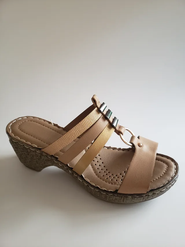 Lady sandals