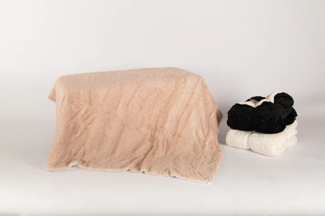 Super soft foil print pv plush blanket