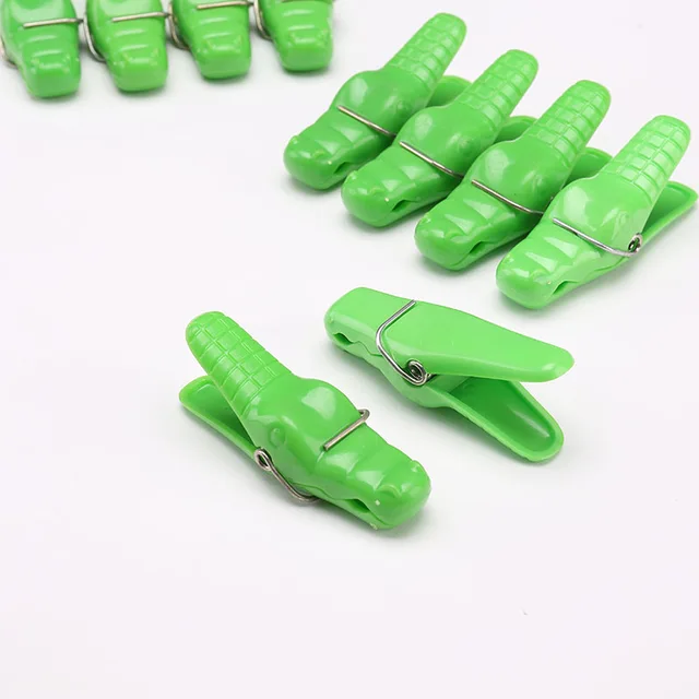 Plastic peg