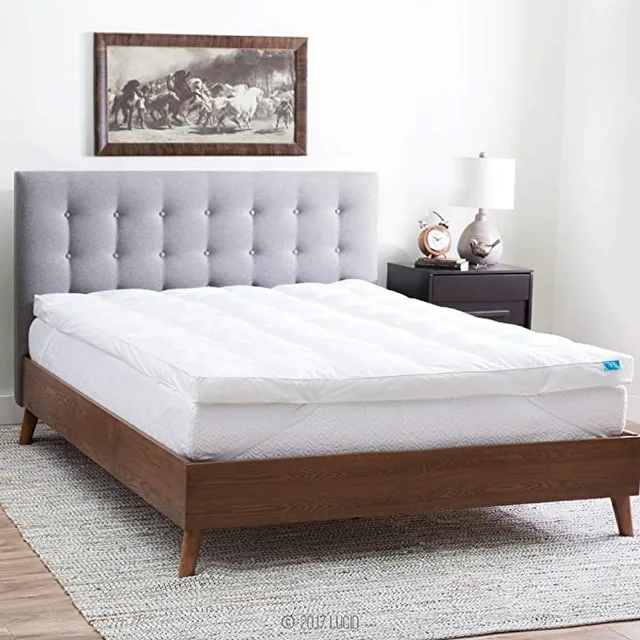 Holesale hot selling fashion hotel bed cheap queen size quilted mattress pad mattress topper